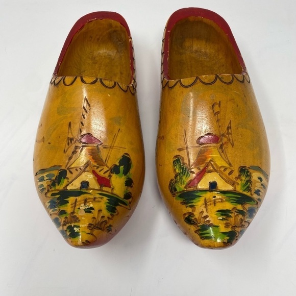 Vintage Hand painted Wooden Dutch Clogs - Picture 1 of 7